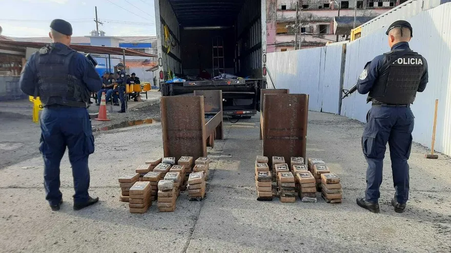 Un total de mil 65 paquetes de droga se han decomisado en las últimas 24 horas por parte de la Policía Nacional