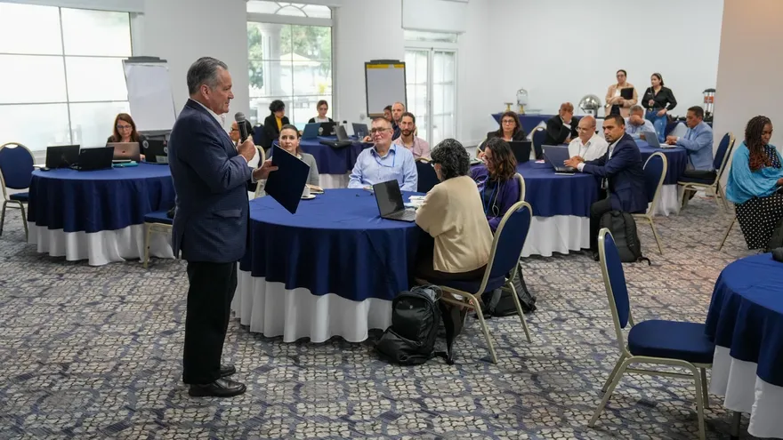 El ministro Juan Carlos Navarro se encarga de informar cual es el liderasgo que tiene Panamá con la biodiversidad regional.