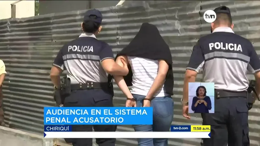 Mujer que asesinó a su pareja enfrenta audiencia
