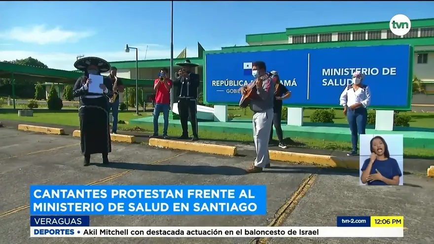 Mariachis continúan protestas para realizar serenatas