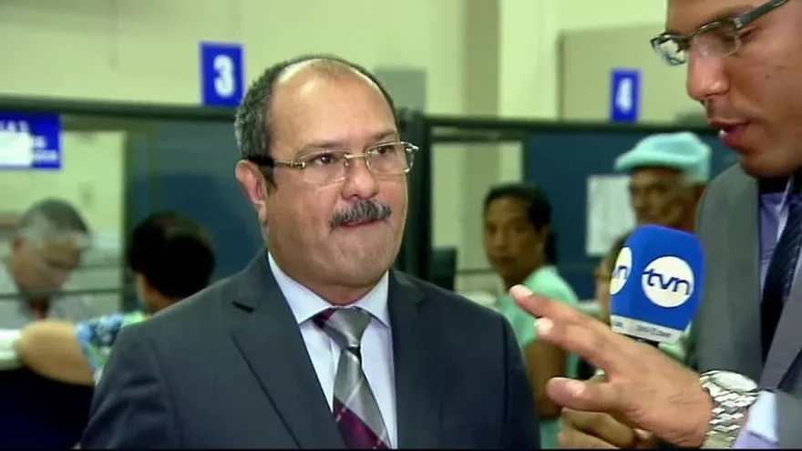 Director de CSS habla de la ley de medicamentos.