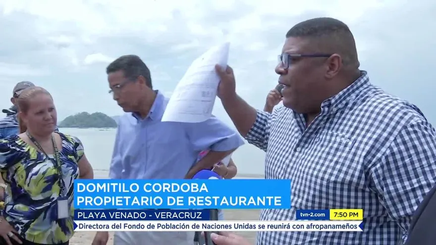 Remueven locales en playa de Veracruz