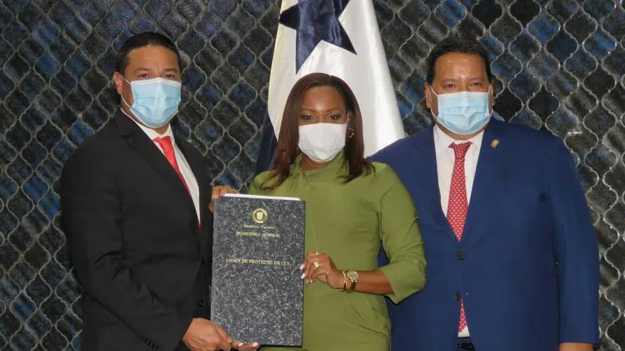 Asamblea aprueba proyecto de ley para traspasar obras abandonadas al Estado