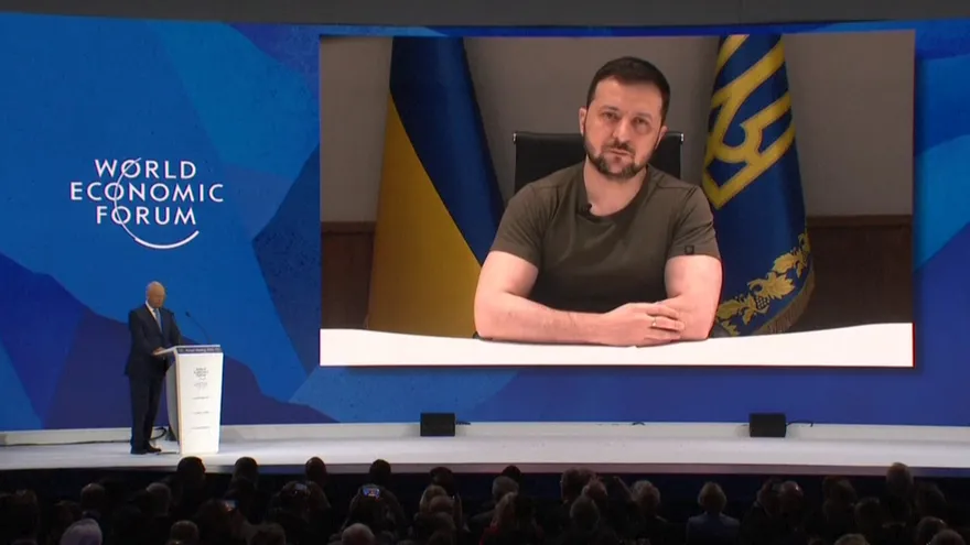 Pedido de ayuda para Ucrania en la apertura del Foro Económico de Davos.