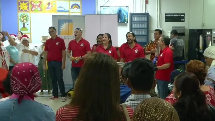 Llevan villancicos navideños al Hospital Oncológico de Panamá