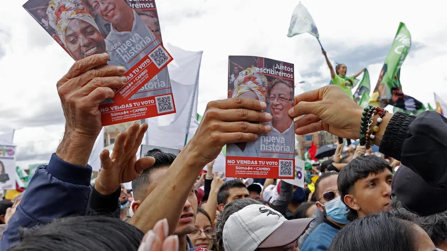 Seguidores de Gustavo Petro, candidato presidencial en Colombia
