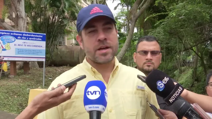 Etchelecu evita hablar de aspiraciones presidenciales