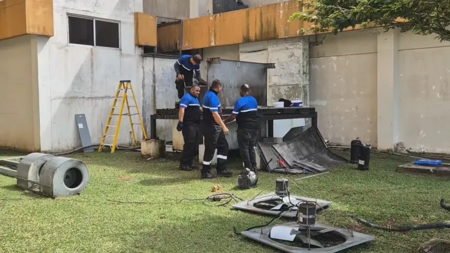 Evacúan a recién nacidos y madres por fuga de gas en hospital Nicolás A. Solano.