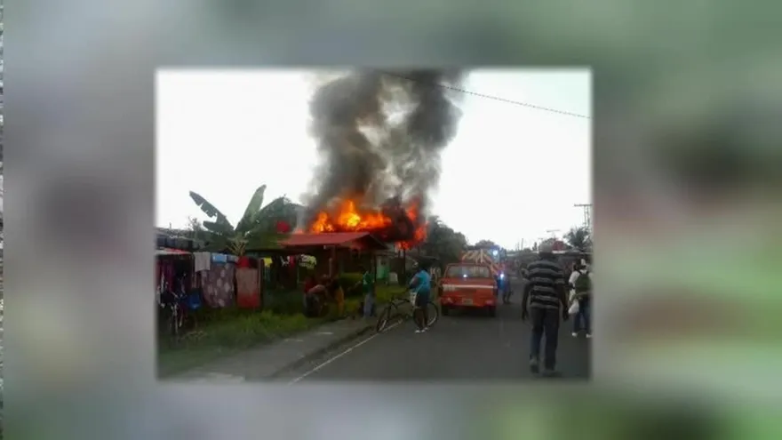 Fuego en bocas del Toro deja 8 damnificados