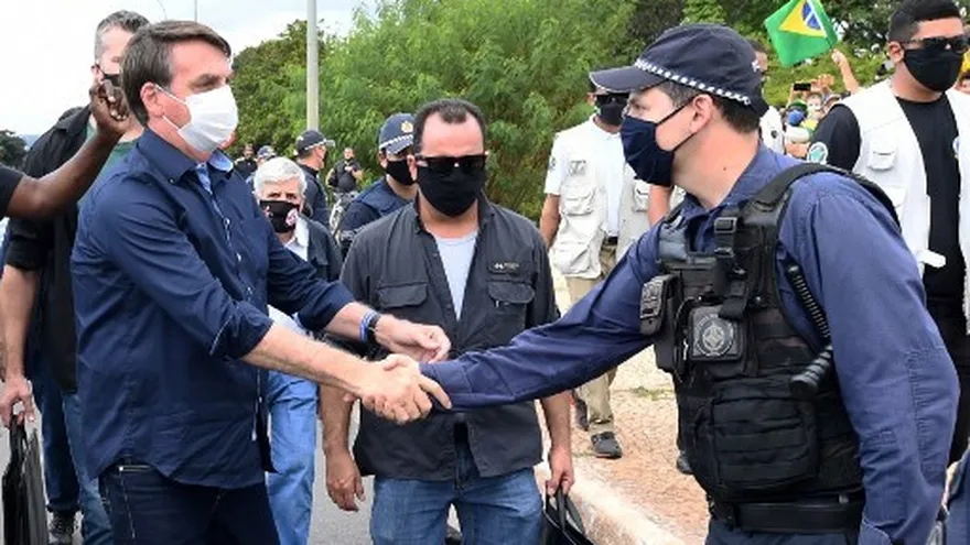 Jair Bolsonaro, presidente de Brasil en medio de la manifestación