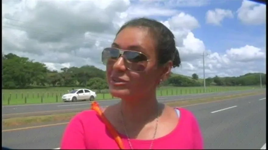 Cientos de personas peregrinan para honrar a Santa Librada