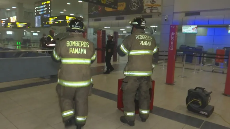 Fuego en área de comidas de Tocumen activa protocolos y traslada operaciones a Terminal 2