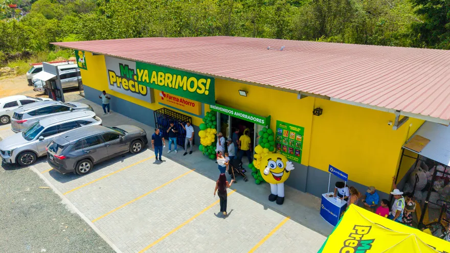 La apertura de Mr. Precio Metetí también representa nuevas oportunidades para la comunidad, con la generación de 17 empleos directos