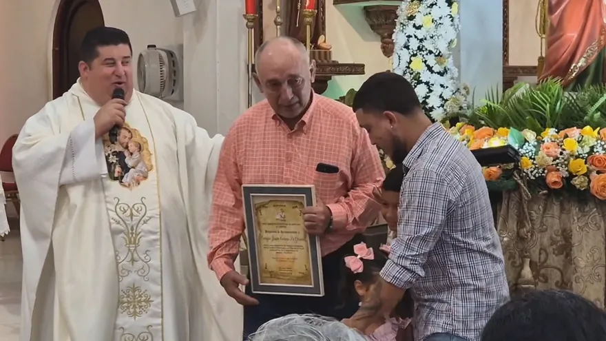 Homenaje de la Iglesia de Pesé a los abuelos