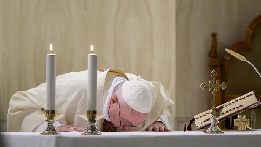 El Papa pide a los políticos que busquen el bien del país y no el de su partido