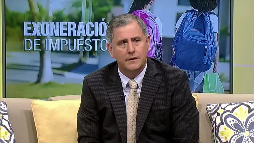 Explican propuesta para exonerar impuestos a padres con hijos en escuelas particulares