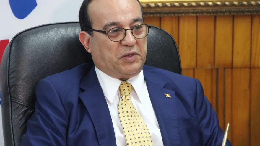 Eduardo Flores plantea referéndum universitario sobre reelección de rectores.