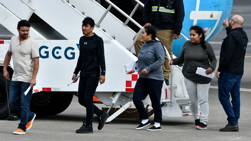 EEUU deporta a Costa Rica a los primeros 25 extranjeros tras acuerdo migratorio