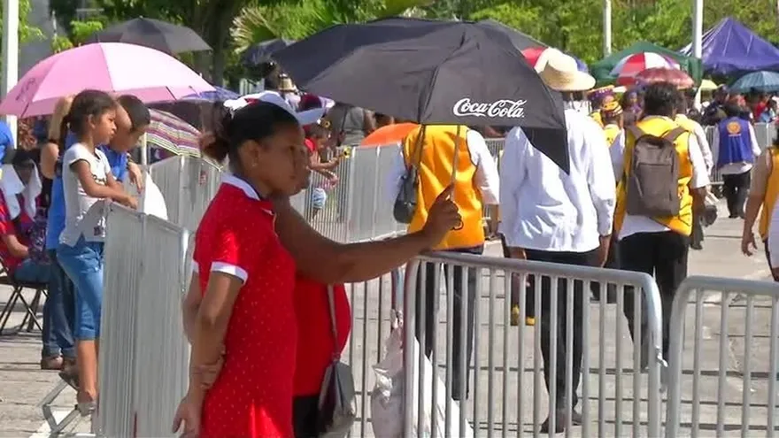 Panameños rinden honor a los Símbolos Patrios