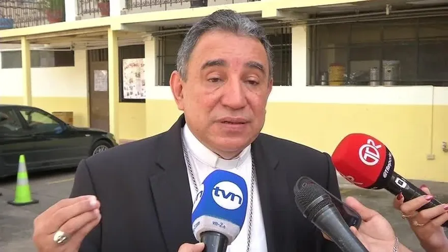 ‘Tenemos que sentarnos a dialogar, a pensar en una ley a lo panameño’