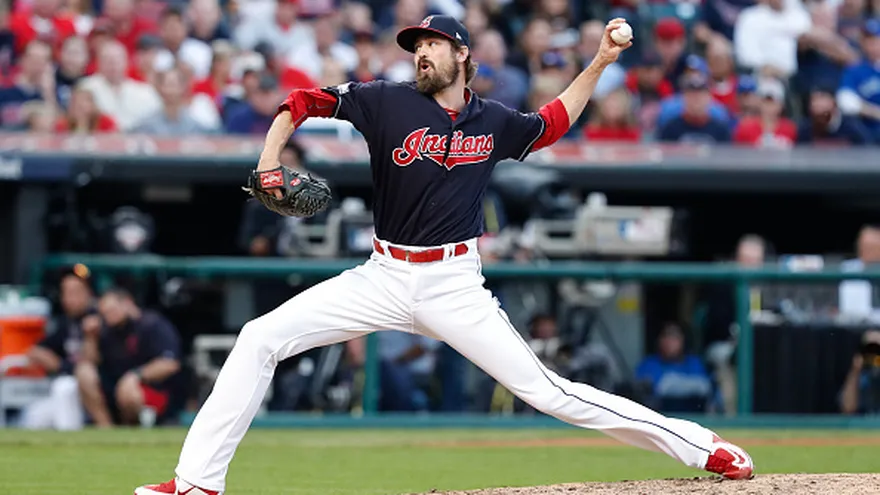Andrew Miller es uno de los relevistas de los Indios de Cleveland