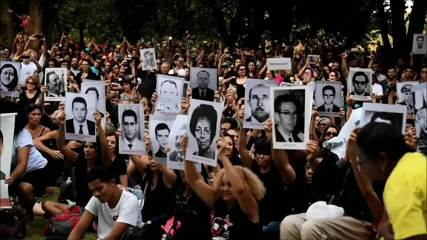 Protestas en Brasil en aniversario del golpe militar