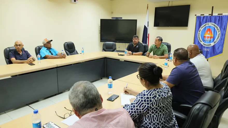 Los transportistas de Panamá Oeste anunciaron un aumento en las tarifas del pasaje, pese a que esto está regulado por la ley