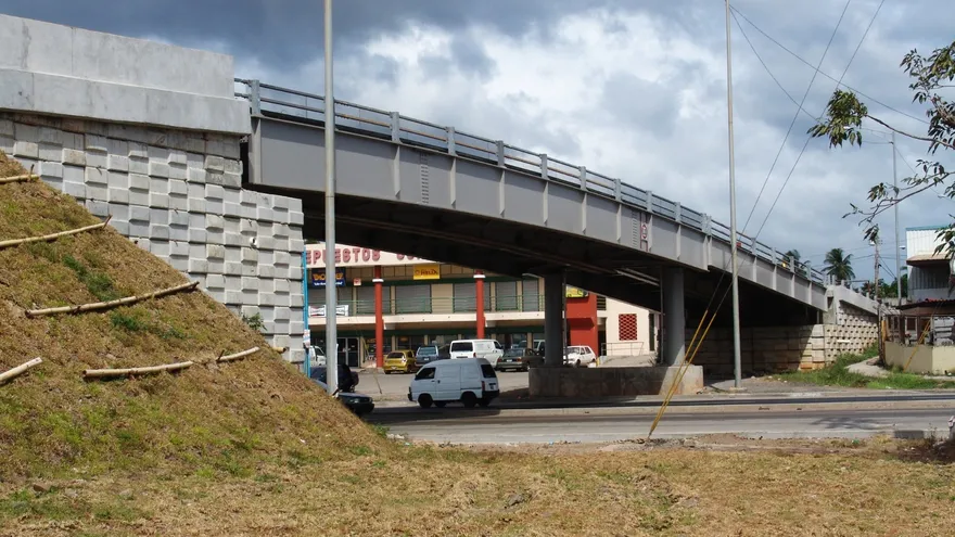 Varios puentes vehicuares