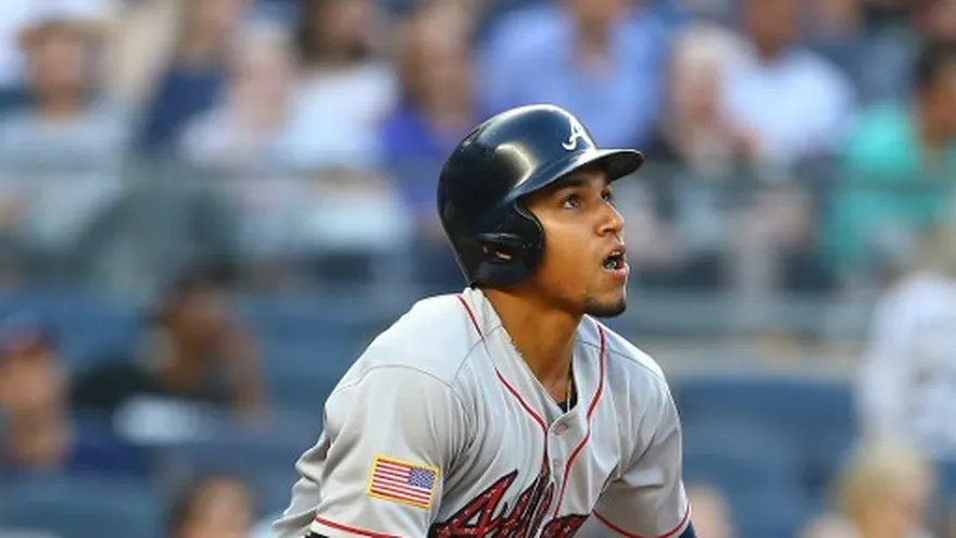 Johan Camargo conectó un batazo corto, pero efectivo