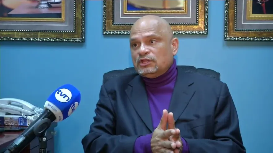 Denuncian al presidente de la Asamblea por el escándalo de las donaciones