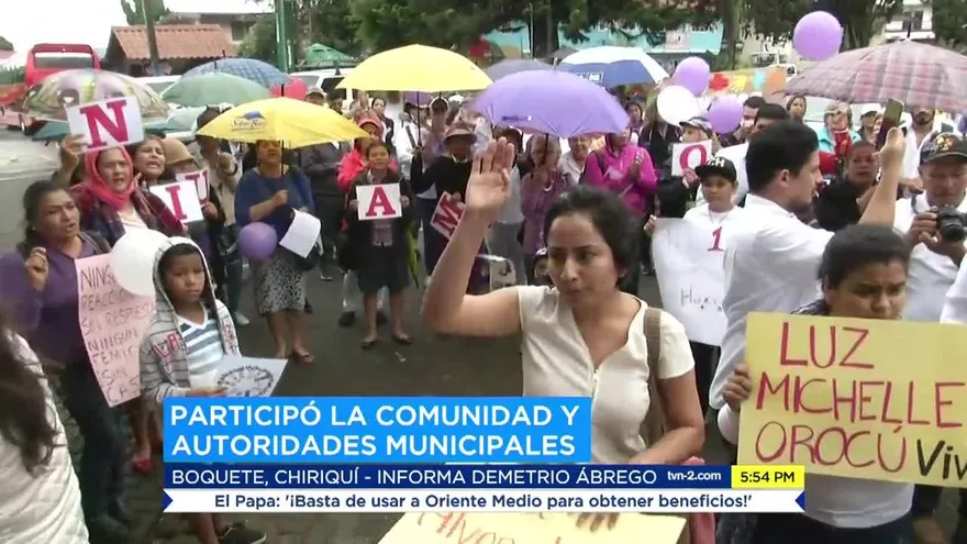 Marchan contra el feminicidio en Boquete
