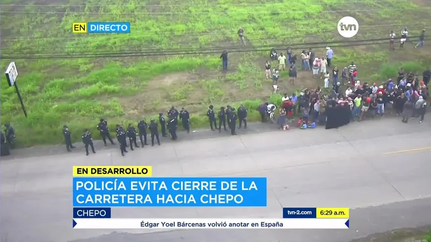 Policía impide el cierre de la carretera en Chepo