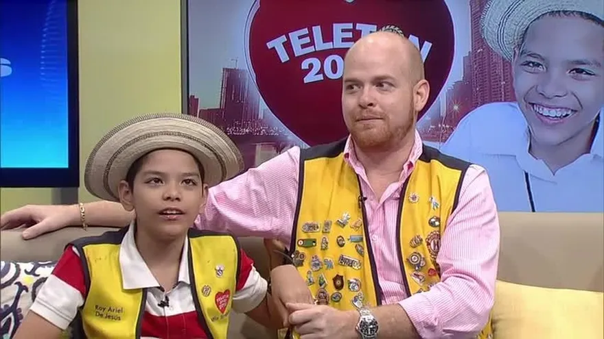 Raúl Cordovez, Socio del Club activo 20-30 y Ariel de Jesús Castillo, Niño Símbolo de la teletón