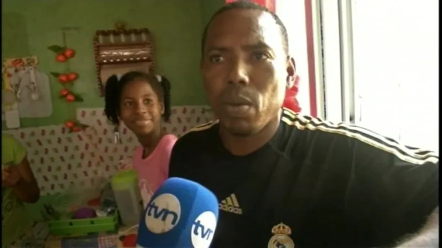 Fuertes oleajes afectan a residentes en el pacífico panameño