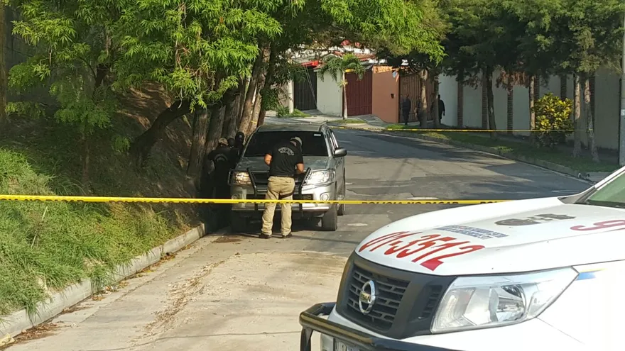 El cadáver del cónsul fue encontrado en un vehículo tipo pick up.