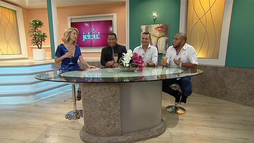 Padres celosos  con sus hijas