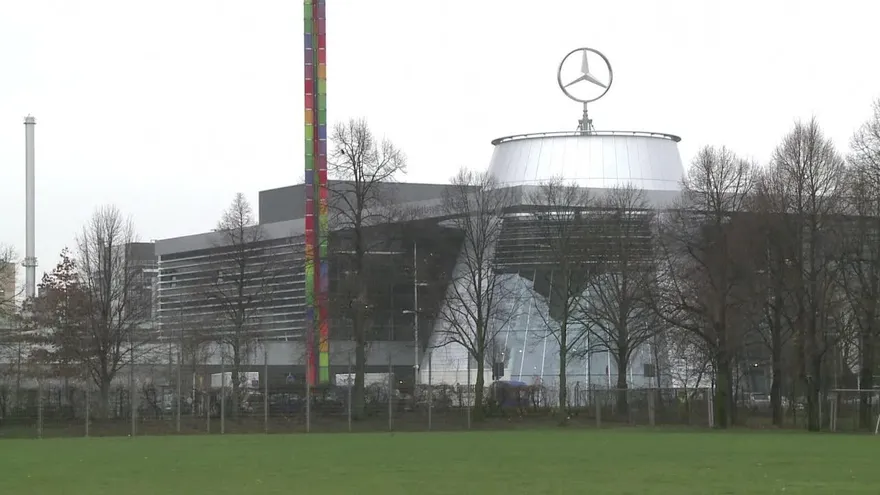 Berlín ordena retirar 774.000 vehículos diésel de Daimler