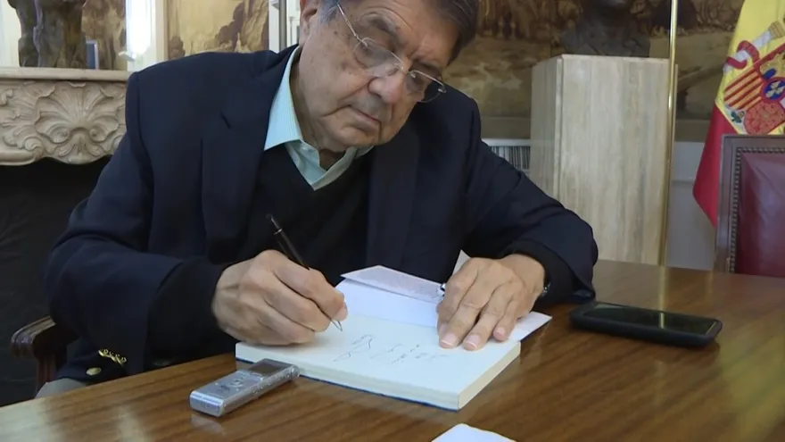 Fiscalía ordena detención de escritor nicaragüense Sergio Ramírez por "incitar al odio"