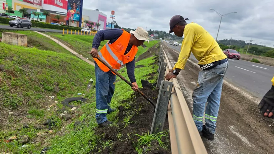 MOP realiza mantenimiento preventivo en la autopista Arraiján–La Chorrera