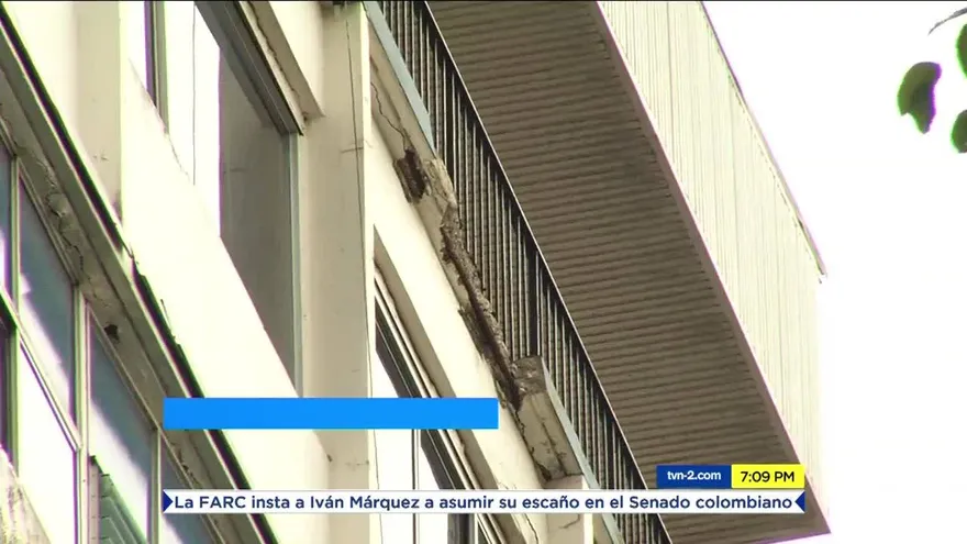 Se desprende acero de estructura del complejo de la CSS