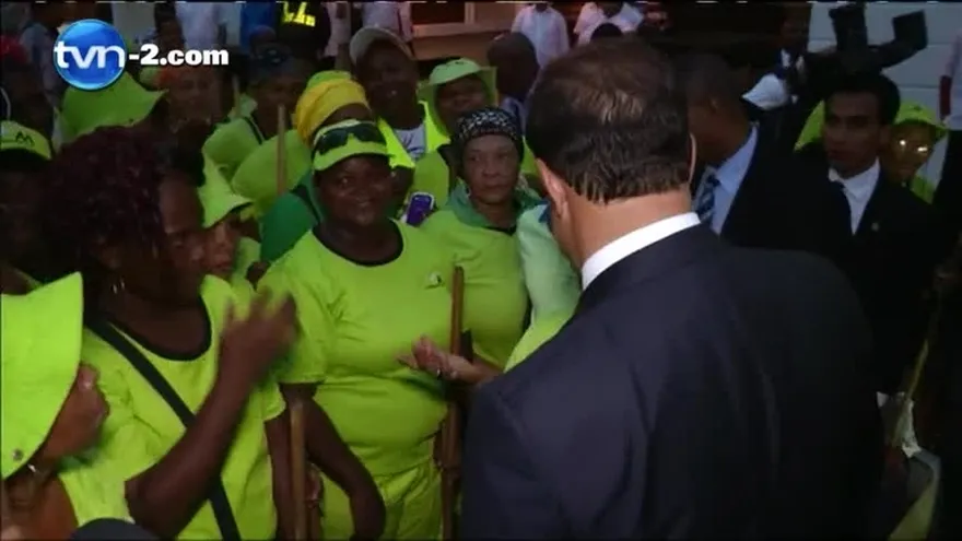 Presidente Varela elogia trabajo de "hormiguitas"