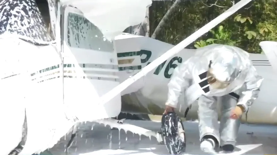 Pasajeros de la avioneta accidentada reciben atención médica