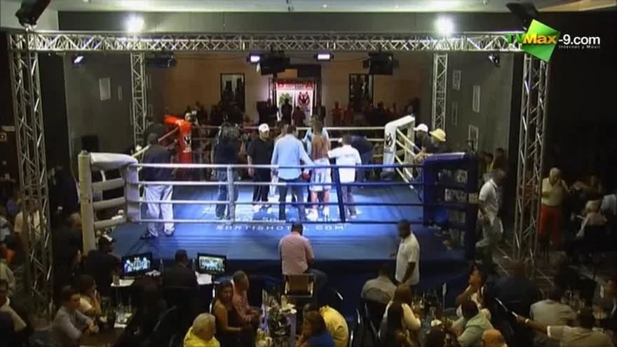 Juan "Olímpico" Huertas victorioso en decisión dividida