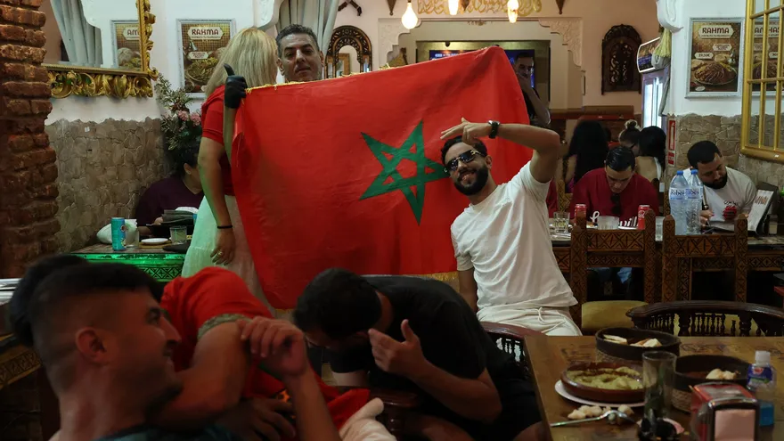 Aficionados de Marruecos apoyando a su selección