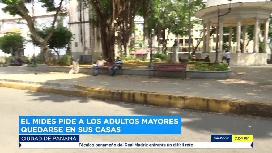 Llaman  la  atención a adultos mayores que contradicen  normas para evitar contagio de COVID-19