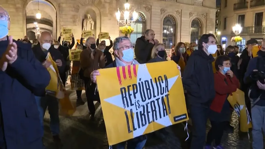 Protesta en Barcelona por suspensión de inmunidad de tres eurodiputados catalanes