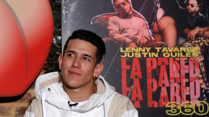 El cantante puertorriqueño Lenny Tavárez habla en una entrevista con Efe el 9 de marzo de 2020 en Bogotá (Colombia).