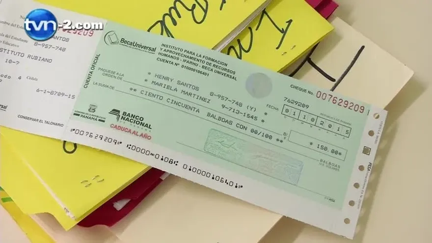 Inicia el pago de la beca universal