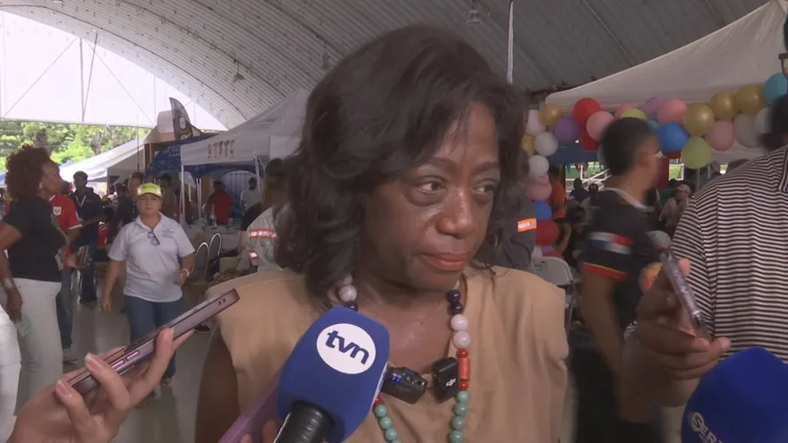 Lucy Molinar, ministra de Educación