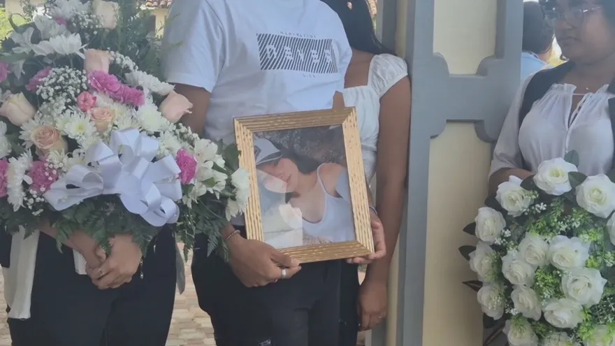 Tonosí despide con dolor a Selinda Córdoba, víctima de feminicidio en un parque público en Aguadulce.